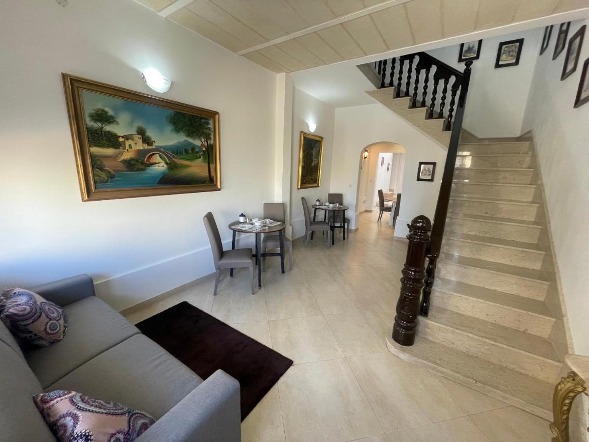 Bed and Breakfast Alina Boutique Living Victoria Esterno foto